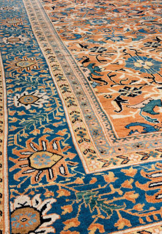 A LARGE SULTANABAD CARPET - Foto 4