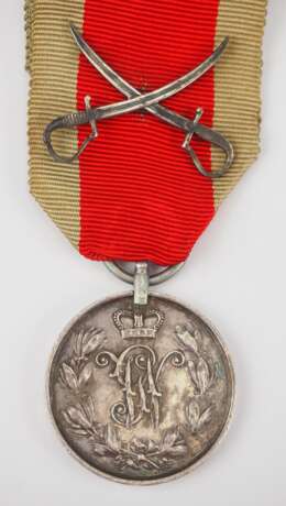 Schaumburg-Lippe: Militär-Verdienstmedaille, mit gekreuzten Säbeln. - photo 1