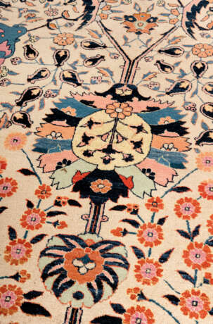 A PETAG TABRIZ CARPET - фото 3