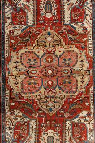 A HERIZ CARPET - photo 2