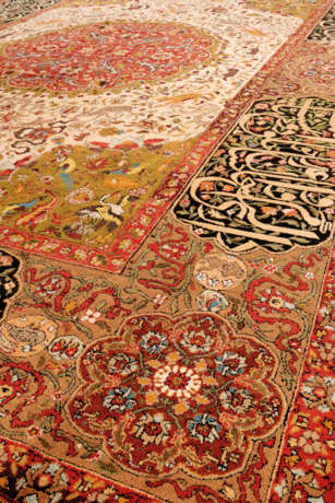 AN AMRITSAR CARPET - photo 4