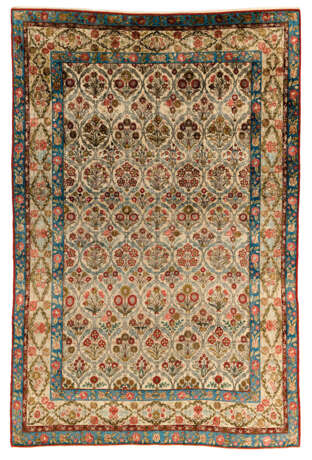 A PART-SILK TEHRAN CARPET - photo 1