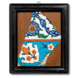 TWO IZNIK POTTERY TILE FRAGMENTS - фото 3