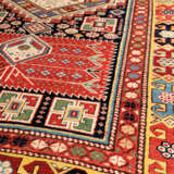 A SHIRVAN LONG RUG - Foto 3