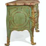 Castrucci, Cosimo (active. Langlois, Pierre. AN EARLY GEORGE III ORMOLU-MOUNTED PIETRA DURA AND CELADON GREEN-PAINTED COMMODE - Foto 4