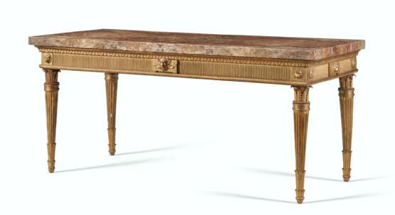 A NORTH ITALIAN GILTWOOD SIDE TABLE - photo 2