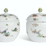 Meissen Porcelain Factory. A PAIR OF MEISSEN PORCELAIN SULKOWSKI-MOLDED `KOREANISCHE L&#214;WE` BOWLS AND COVERS - фото 4