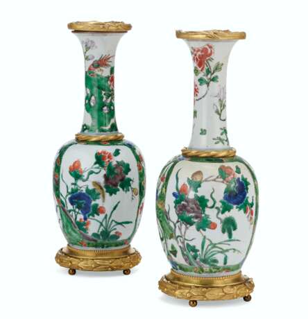A PAIR OF FRENCH ORMOLU-MOUNTED CHINESE FAMILLE VERTE PORCELAIN VASES - photo 1