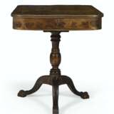 A CHINESE EXPORT BLACK, GILT AND POLYCHROME LACQUER TABLE - Foto 2
