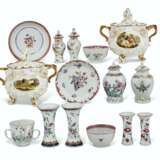 A SELECTION OF ENGLISH AND CHINESE EXPORT PORCELAIN - фото 2