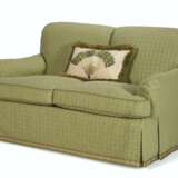 AN UPHOLSTERED TWO SEAT SOFA - фото 2
