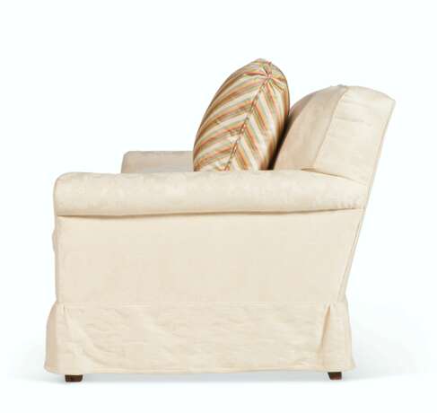 AN UPHOLSTERED TWO-SEAT SOFA - photo 2