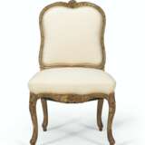 A LOUIS XV GREEN-PAINTED AND PARCEL-GILT CHAISE - photo 1