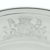 A SET OF EIGHTEEN ROYAL GEORGE I SILVER DINNER PLATES - Foto 2
