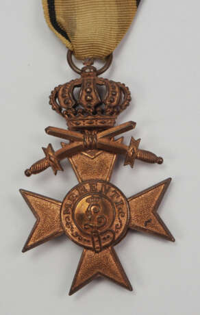 Bayern: Militär-Verdienstkreuz, 3. Klasse, mit Krone und Schwertern. - Foto 1
