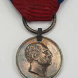 Hannover: Silberne Medaille, für 16 Jahre, Ernst August (jüngerer Kopf - 1841-1846). - фото 1