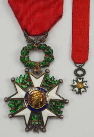 Frankreich : Orden der Ehrenlegion, 10. Modell (1951-1962), Ritterkreuz - Luxusausführung. - фото 1