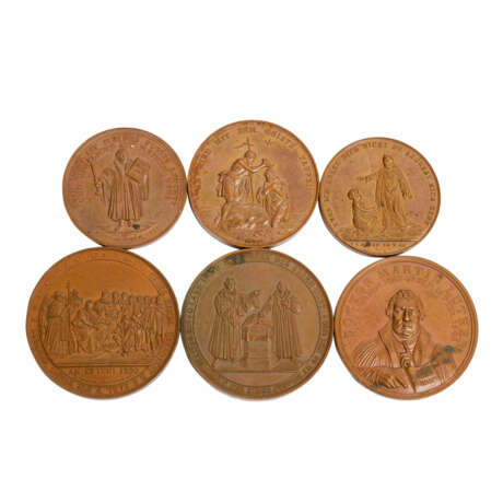 6 religiöse Medaillen, teils Bezug - Foto 1