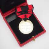 Württemberg: Karl-Olga-Medaille für Verdienste um das Rote Kreuz, in Silber, im Etui. - photo 2