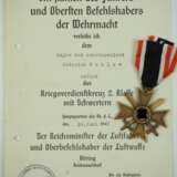 Kriegsverdienstkreuz, 2. Klasse mit Schwertern und Urkunde für einen Major der Schutzpolizei in Erfurt. - photo 1