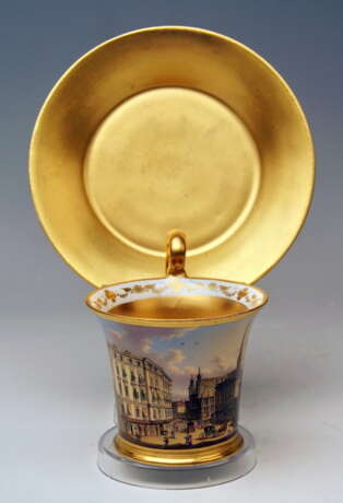 Vienna Imperial Porcelain Cup Saucer Painted Viennese Veduta Golden Shaded 1822 “VERKAUFT Vienna Cup Veduta 1822”, Austria, 1822 - photo 1