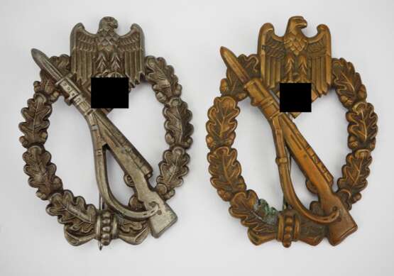 Lot von 2 Infanterie-Sturmabzeichen, Bronze - hohl geprägt. - Foto 2