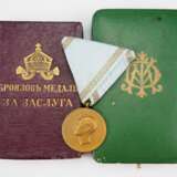 Bulgarien: Medaille für Verdienste, Boris III., in Bronze, am Kriegsband, im Etui. - Foto 1