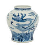 Blau-weißer Balustertopf, CHINA, 19. Jahrhundert. - фото 3