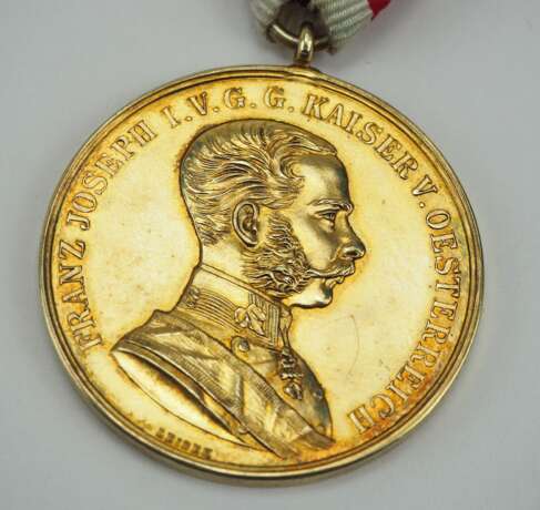 Österreich: Tapferkeitsmedaille, 8. Modell (1914-1917), Franz Joseph I., Gold. - photo 2