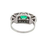 Ring mit Smaragd und Diamanten zusammen ca. 0,55 ct, - Foto 4