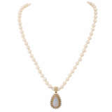 Collier aus Perlen mit Opal-Brillant-Clipanhänger, - фото 1