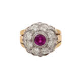 Ring mit pinkfarbenem Saphir und Diamanten von zusammen ca. 1,6 ct, - Foto 2