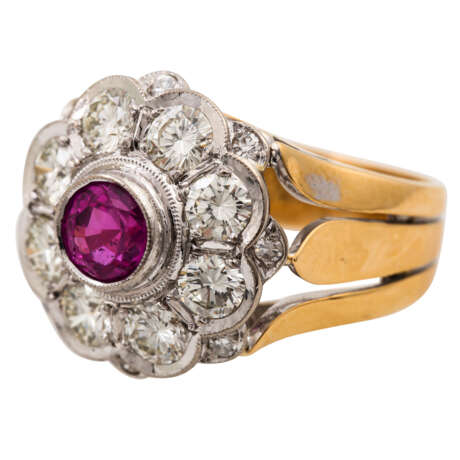 Ring mit pinkfarbenem Saphir und Diamanten von zusammen ca. 1,6 ct, - photo 5