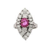 Ring mit pinkfarbenem Saphir ca. 2,5 ct, Brillanten zusammen ca. 1,5 ct - photo 2