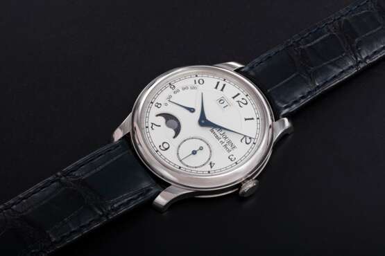 F.P. Journe. F. P. JOURNE, A PLATINUM WRISTWATCH WITH POWER RESERVE AND MOON-PHASE, OCTA AUTOMATIQUE LUNE - photo 1