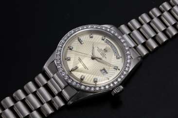 ROLEX "BROOKLYN BRIDGE", A PLATINUM DIAMOND-SET OYSTER PERPETUAL DAY-DATE WITH AN ENGRAVED DIAL, REF. 1804
