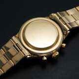 Rolex. ROLEX, AN EXTREMELY RARE GOLD OYSTER CHRONOGRAPH ANTIMAGNETIQUE WRISTWATCH WITH BRACELET, REF. 3525 - photo 2