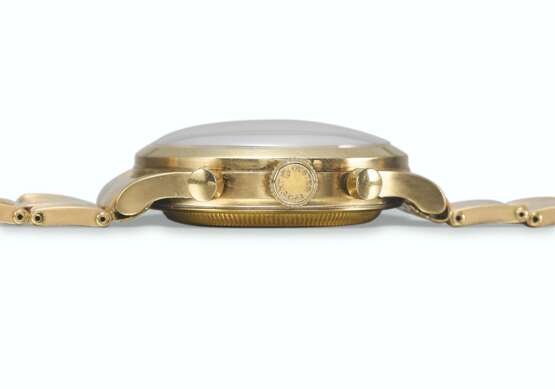 Rolex. ROLEX, AN EXTREMELY RARE GOLD OYSTER CHRONOGRAPH ANTIMAGNETIQUE WRISTWATCH WITH BRACELET, REF. 3525 - photo 4