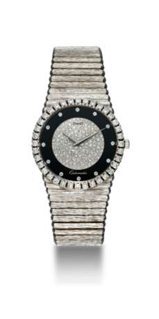 Piaget. PIAGET, A GOLD SLIM DRESS WATCH WITH ONYX DIAL AND DIAMOND-CRUSTED BEZEL, REF. 12336 - Foto 3