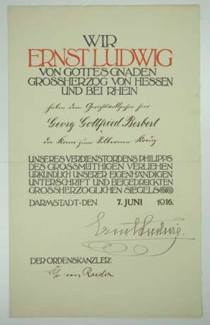 Hessen: Großherzoglicher Orden Philipps des Großmüthigen, die Krone zum Silbernen Verdienstkreuz Urkunde für einen Gerichtsvollzieher. - photo 1