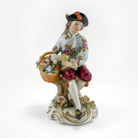 Фарфоровая статуэтка "Флорист" Sitzendorf Германия ручная работа 1949-1990 гг. Sitzendorf Porcelain Factory Porcelain Germany 1949 - photo 1