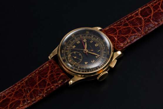 Longines. LONGINES, A RARE GOLD MONOPUSHER STOP SECONDS CHRONOGRAPH WITH FLYBACK FUNCTION, REF. 4631 - photo 1