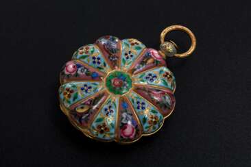 AN 18TH CENTURY SCALLOP-SHAPED POCKET WATCH WITH ENAMEL PANELS AND CASEBACK, LE ROY