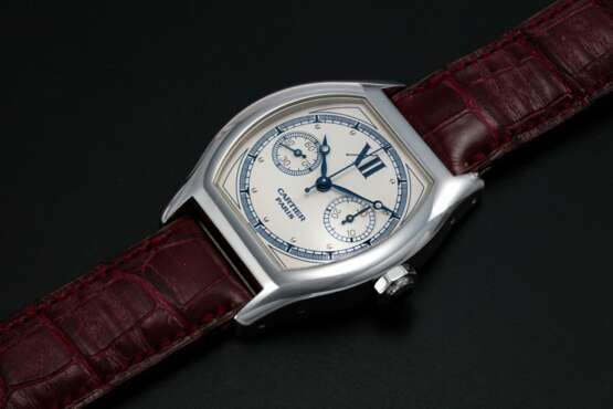 CARTIER, A WHITE GOLD TORTUE MONOPUSHER CHRONOGRAPH, REF. 2396 - Foto 1