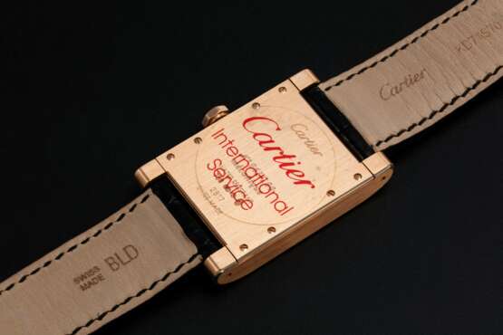 CARTIER. A LIMITED EDITION TANK JUMPING HOURS WRISTWATCH, REF.2817, 061/100 - фото 2