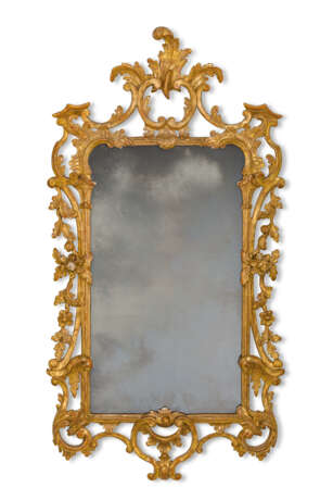 A PAIR OF GEORGE II GILTWOOD MIRRORS - Foto 2