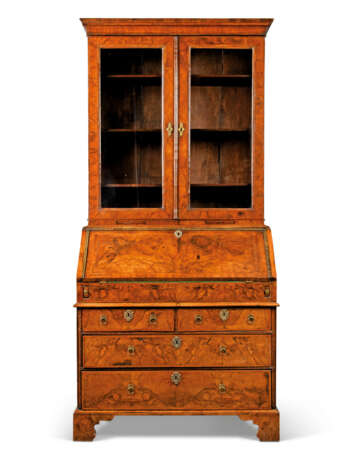 A GEORGE I WALNUT BUREAU-CABINET - фото 1