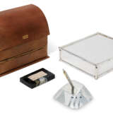 Tiffany & Co.. AN AMERICAN CIGAR BOX, A METAL-MOUNTED MOTTLED BLACK MARBLE PAPERWEIGHT, A LUCITE PEN STAND AND A GILT-METAL MOUNTED LEATHER STATIONERY BOX - фото 2