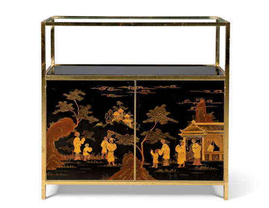 A LACQUERED BRASS AND BLACK JAPANNED DRINKS CABINET - photo 1