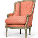 A LOUIS XV BLUE AND WHITE-PAINTED FAUTEUIL - фото 2